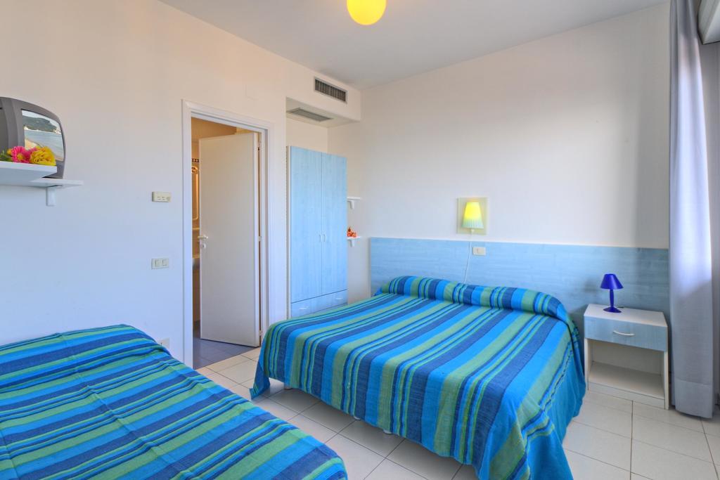 Bianchi Hotel & Residence Porto Recanati Pokoj fotografie