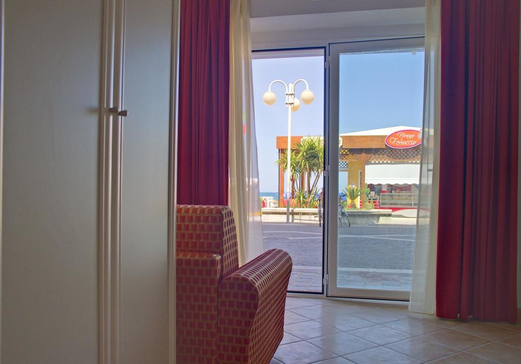 Bianchi Hotel & Residence Porto Recanati Pokoj fotografie